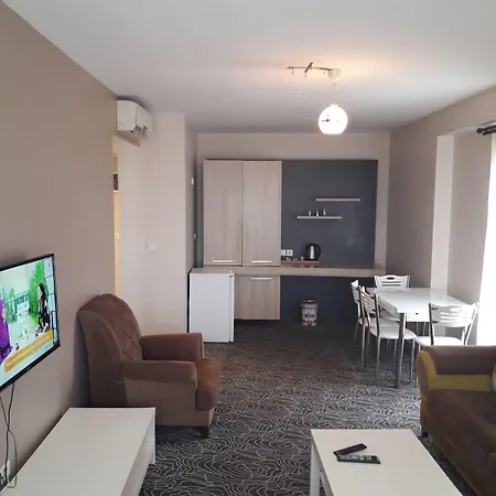 City Home Aparthotel 2*
