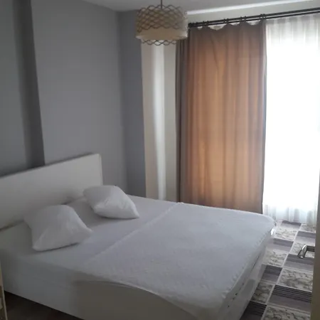 Aparthotel City Home