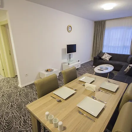City Home Aparthotel 2*